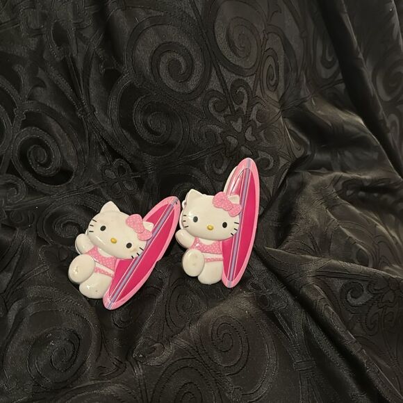 hello kitty towel clips for beac/pool chairs - Picture 5 of 5
